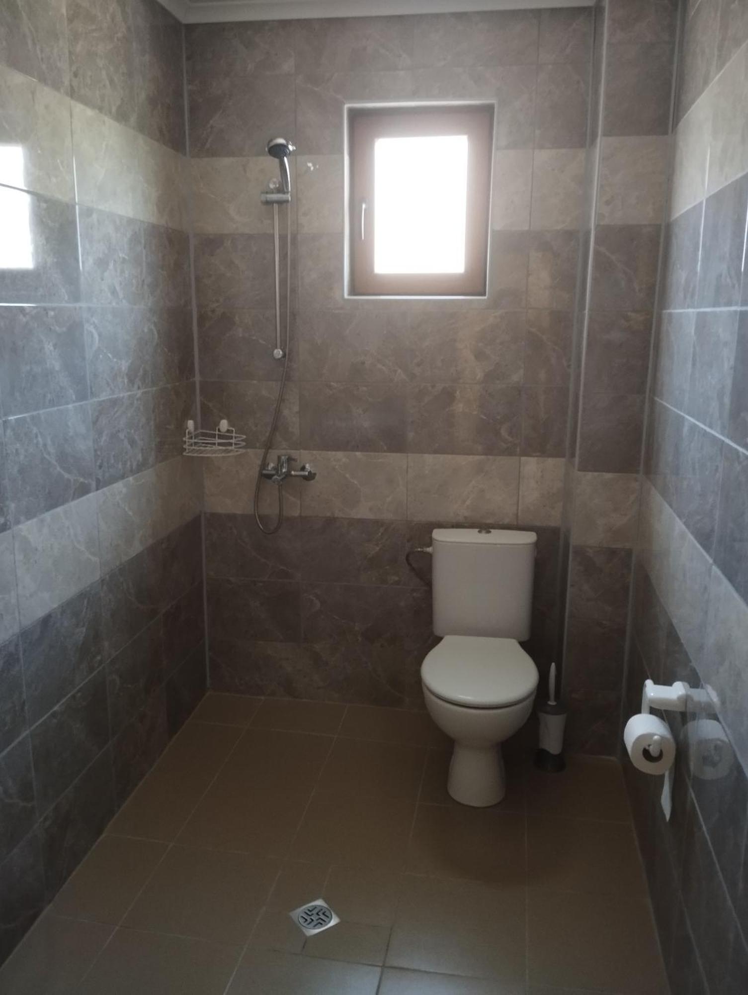 Alfa Guest Rooms With Parking Varna Exterior photo