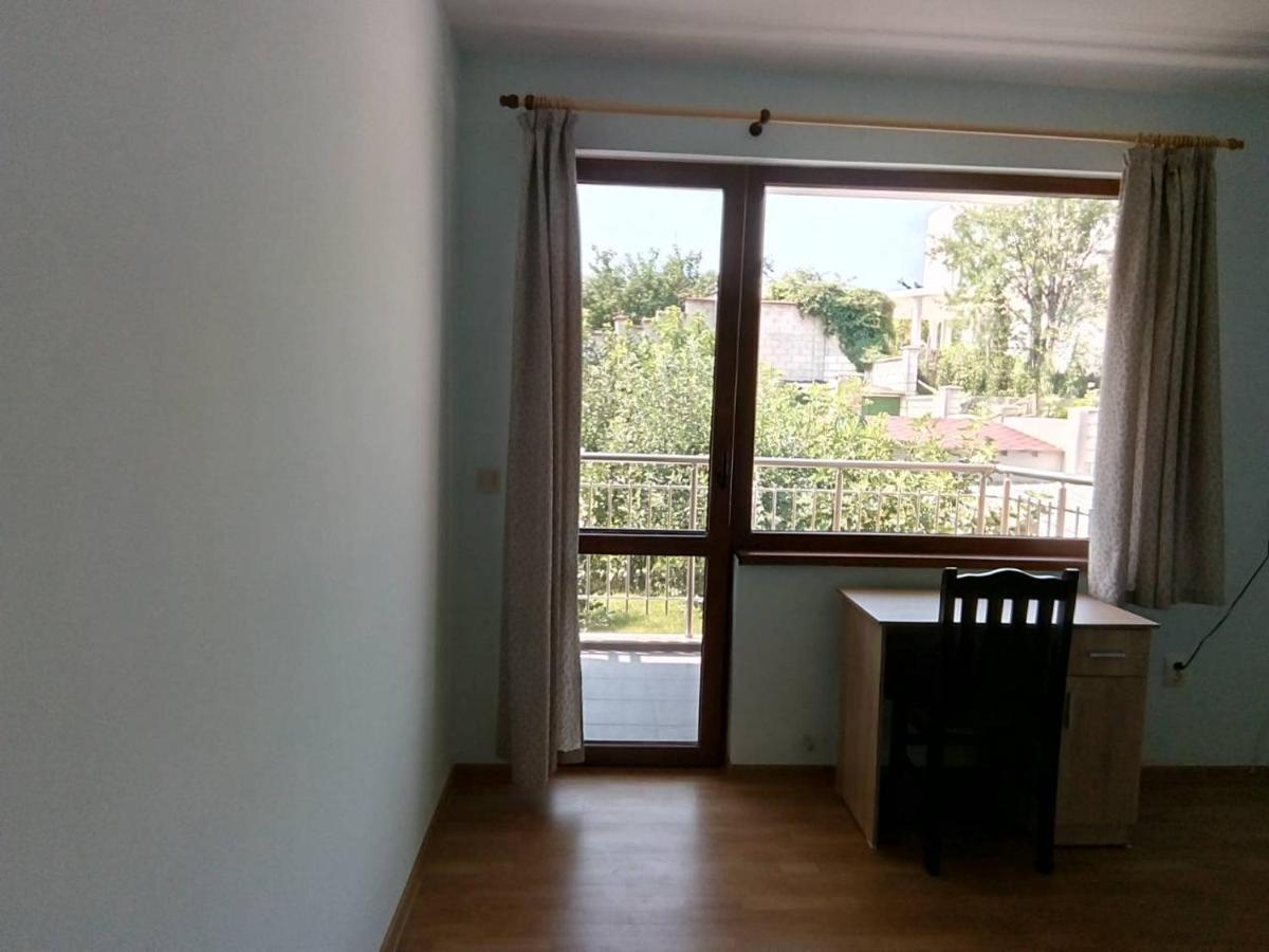 Alfa Guest Rooms With Parking Varna Exterior photo