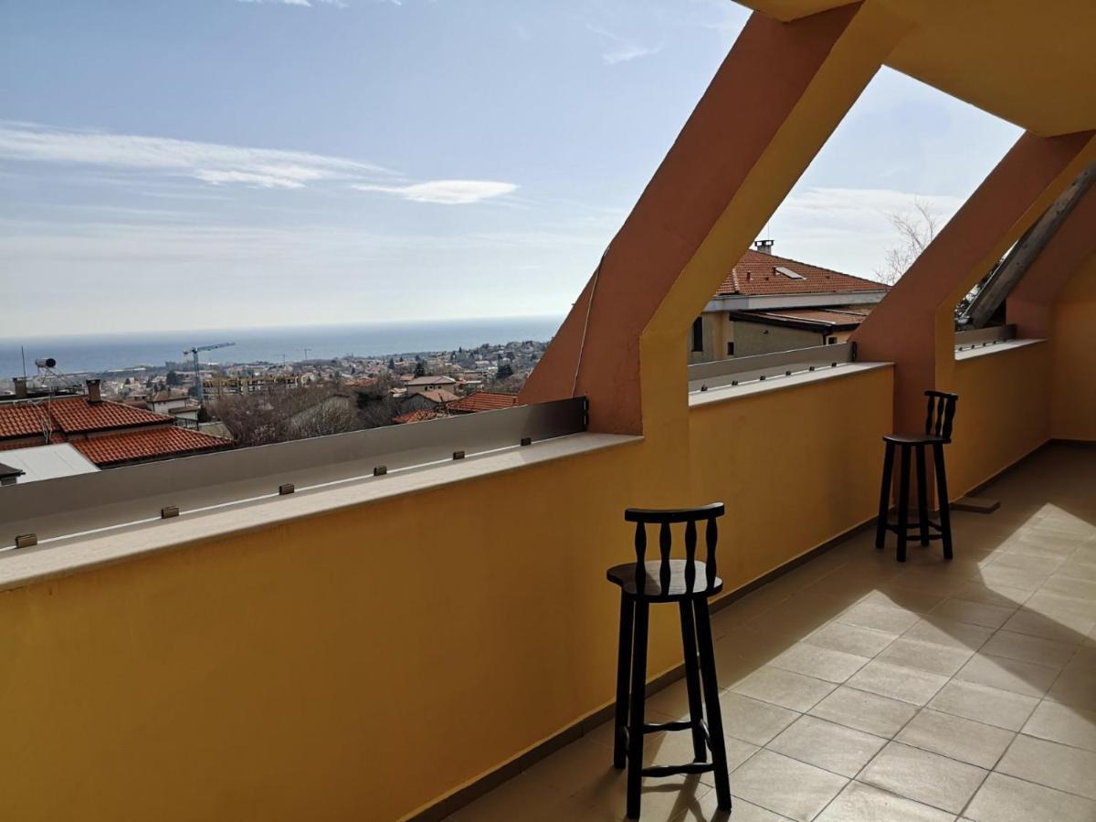 Alfa Guest Rooms With Parking Varna Exterior photo